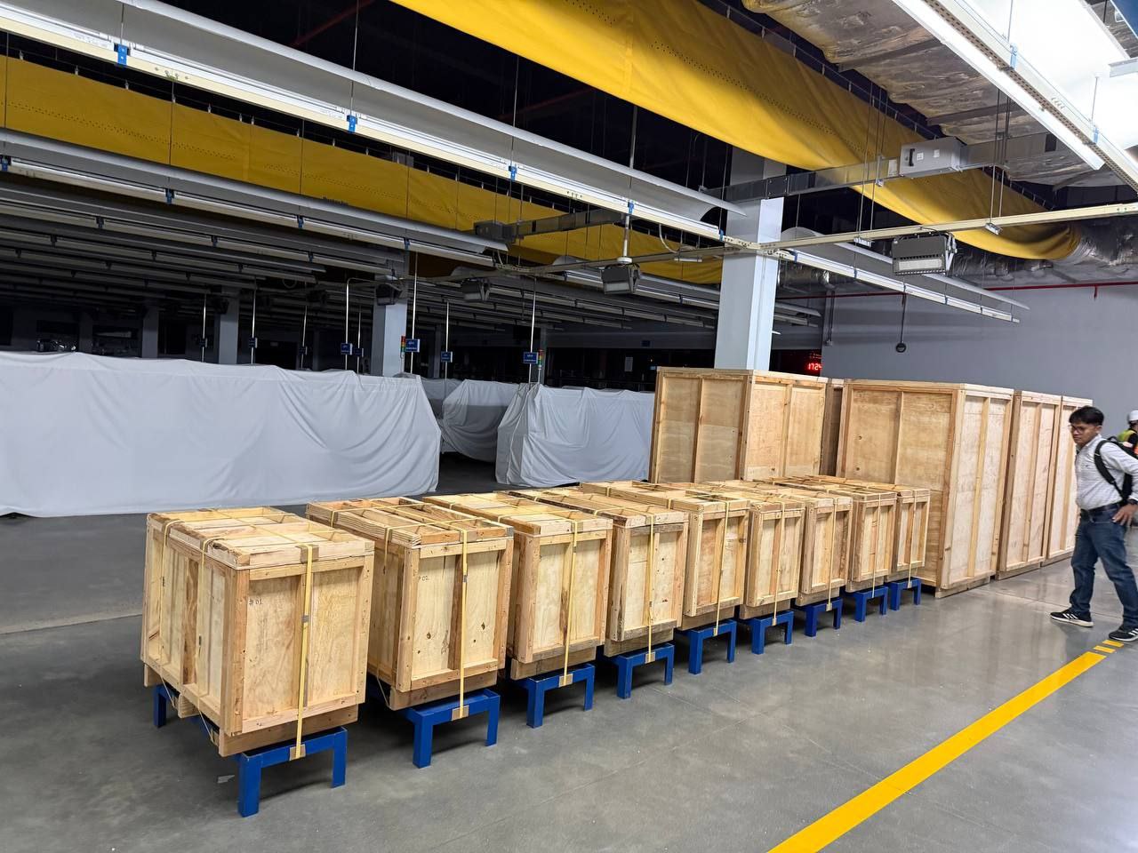 CRATING BOX FOR RE EXPORT MARCHINERY