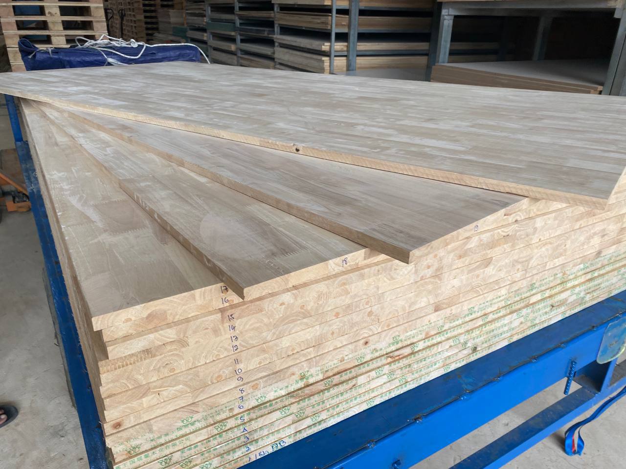 RUBBER កៅស៊ូកៀប  10L AB